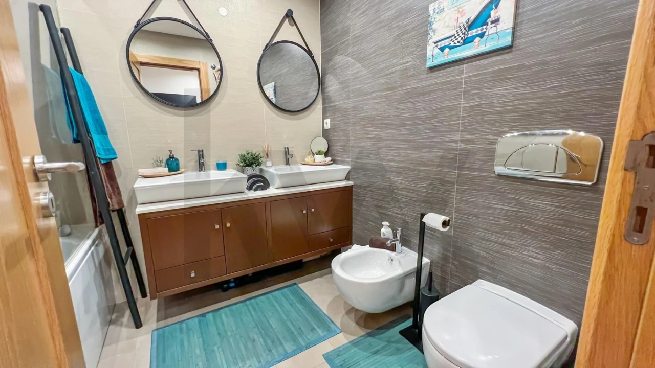 Apartamento T4 para Venda em Alfragide Foto 30