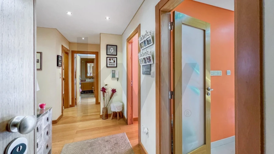 Apartamento T4 para Venda em Alfragide Foto 2