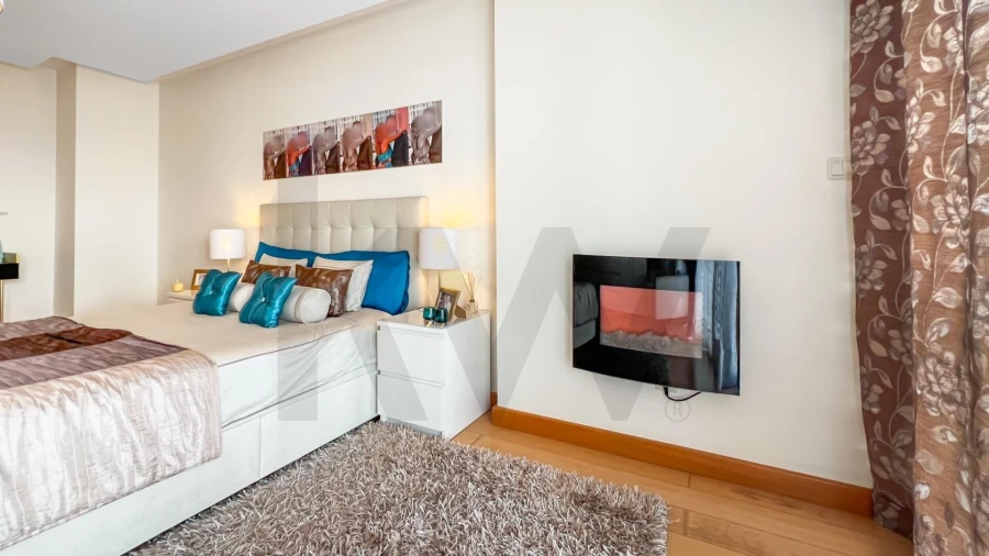 Apartamento T4 para Venda em Alfragide Foto 35