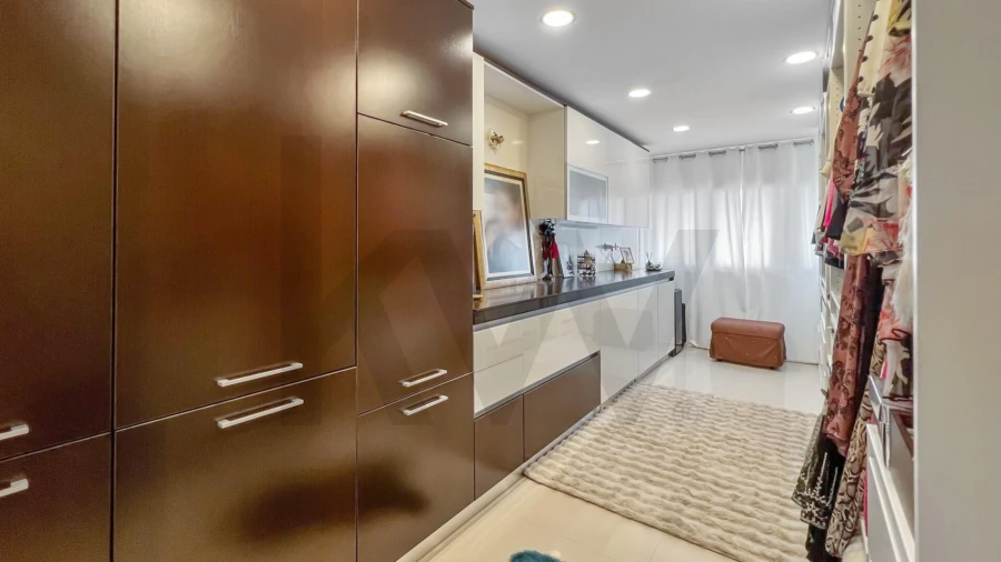 Apartamento T4 para Venda em Alfragide Foto 38