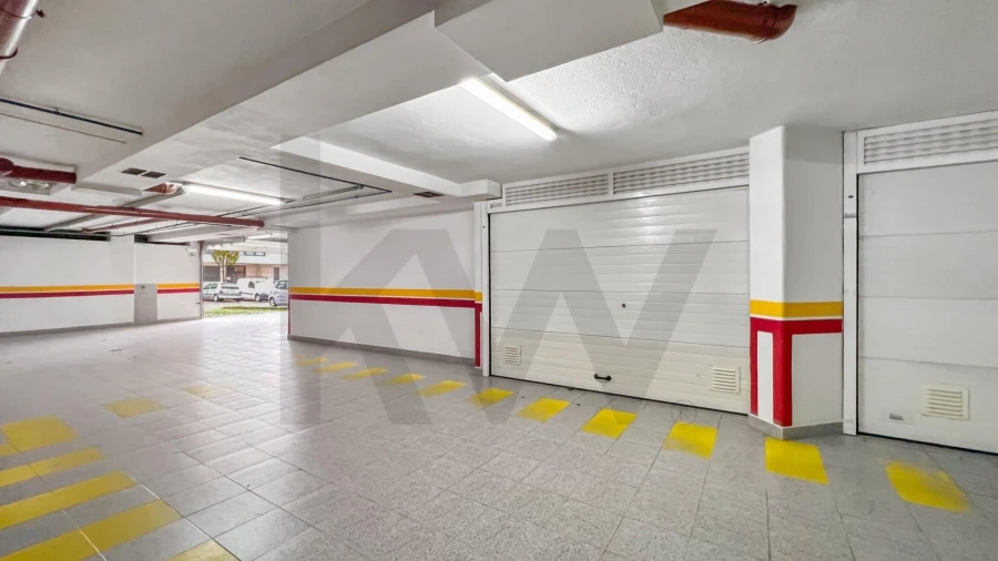 Apartamento T4 para Venda em Alfragide Foto 45