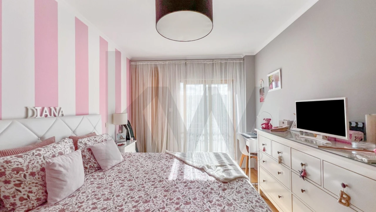 Apartamento T4 para Venda em Alfragide Foto 14