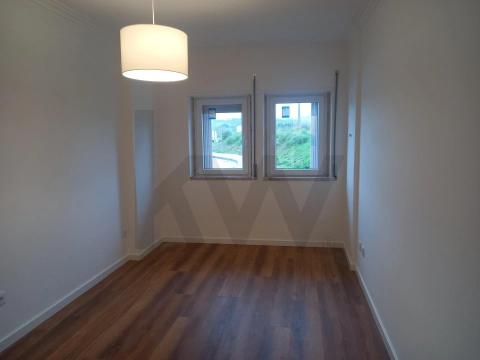 Apartamento T1 para Arrendamento em Algueirão-Mem Martins Foto 13