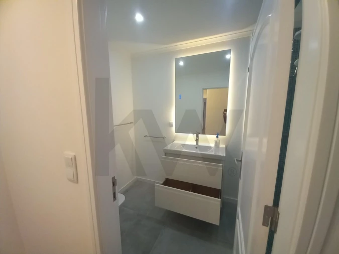 Apartamento T1 para Arrendamento em Algueirão-Mem Martins Foto 9