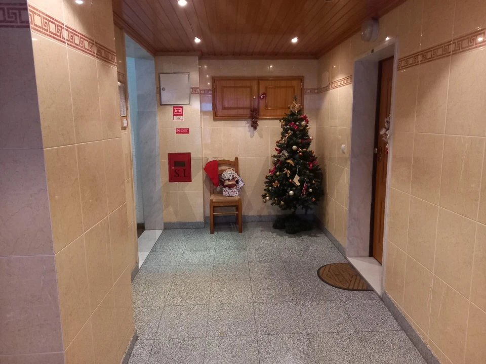 Apartamento T1 para Arrendamento em Algueirão-Mem Martins Foto 14