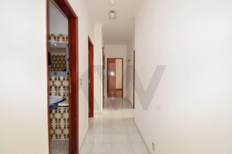 Apartamento T2 para Arrendamento em Carcavelos e Parede Foto 19