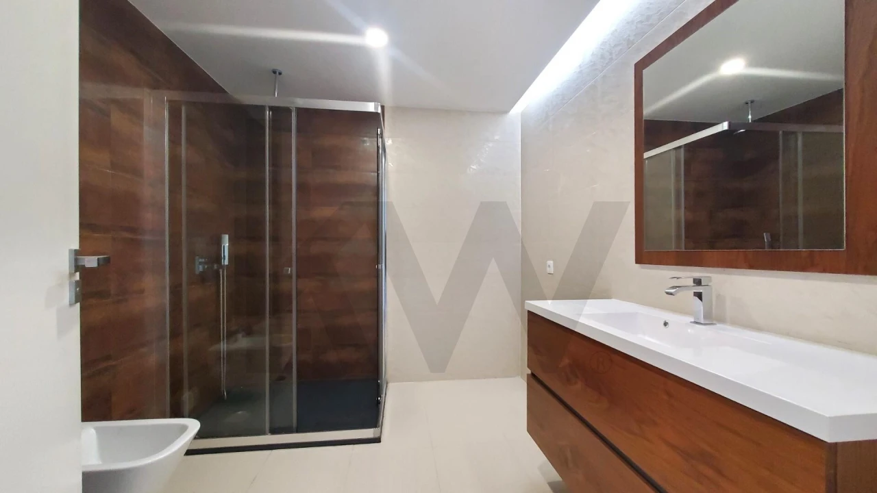 Apartamento T2 para Arrendamento em Oeiras e São Julião da Barra, Paço de Arcos e Caxias Foto 16