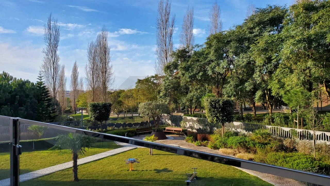 Apartamento T2 para Arrendamento em Oeiras e São Julião da Barra, Paço de Arcos e Caxias Foto 2