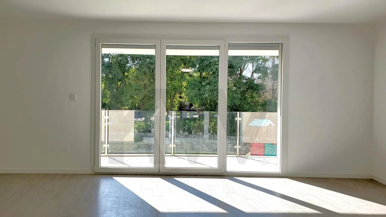 Apartamento T2 para Arrendamento em Oeiras e São Julião da Barra, Paço de Arcos e Caxias Foto 5