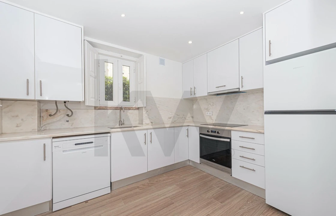 Apartamento T1 para Arrendamento em Algés, Linda-A-Velha e Cruz Quebrada-Dafundo Foto 9