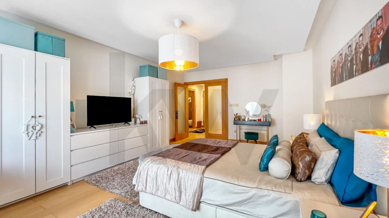 Apartamento T1 para Venda em Alfragide Foto 12