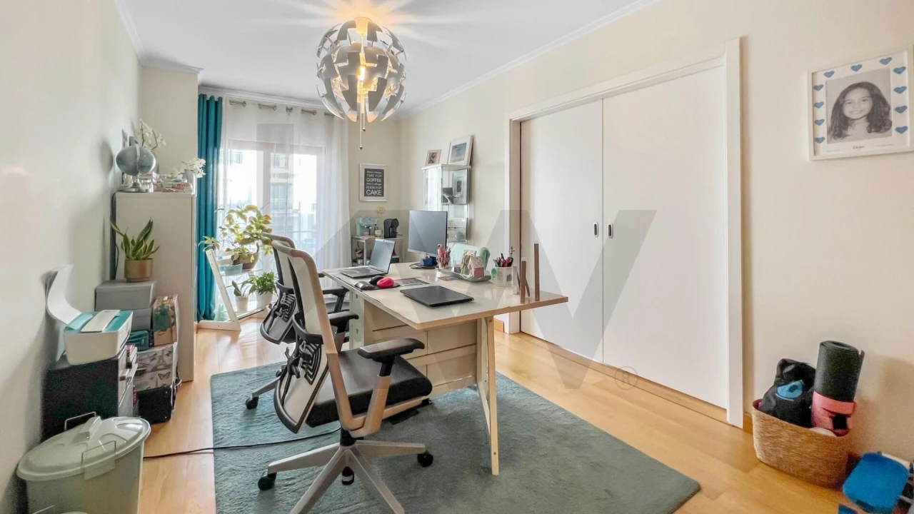 Apartamento T1 para Venda em Alfragide Foto 4