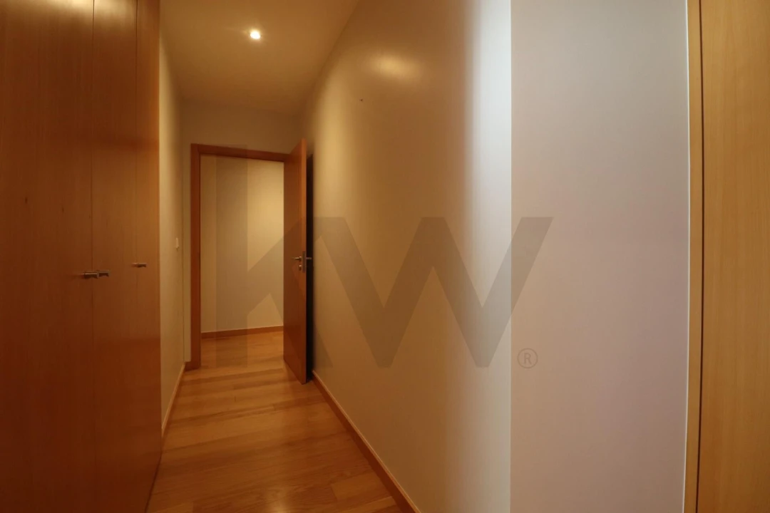 Apartamento T2 para Arrendamento em Santa Maria da Feira, Travanca, Sanfins e Espargo Foto 13