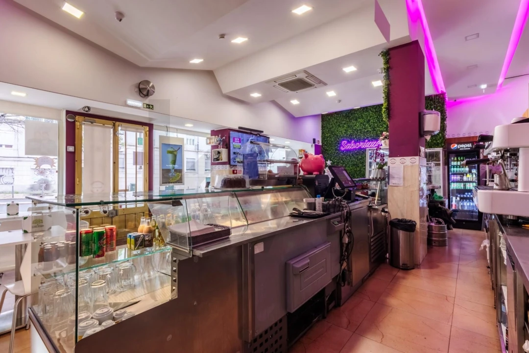 Loja para Trespasse em Areeiro Foto 11