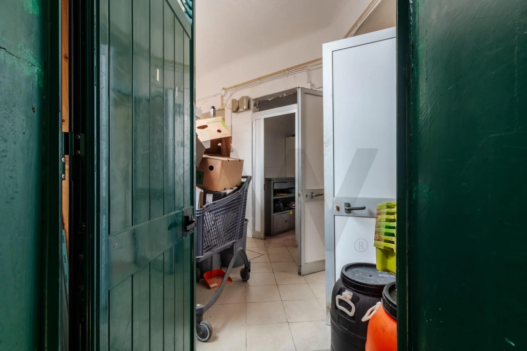 Loja para Trespasse em Areeiro Foto 49