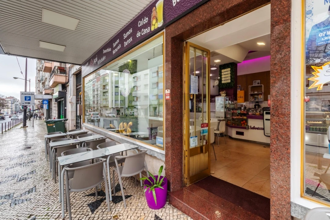 Loja para Trespasse em Areeiro Foto 43