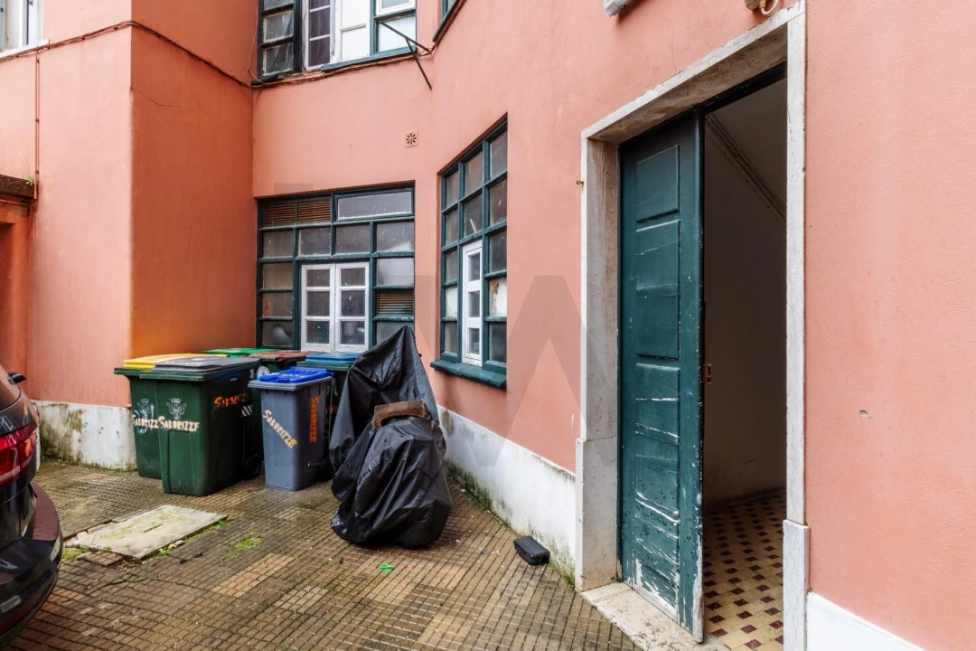 Loja para Trespasse em Areeiro Foto 48