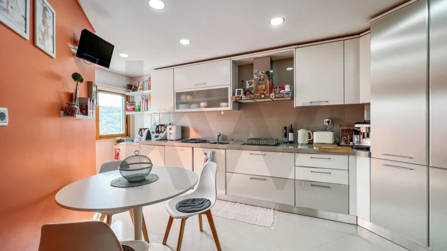 Apartamento T2 para Venda em Alfragide Foto 3