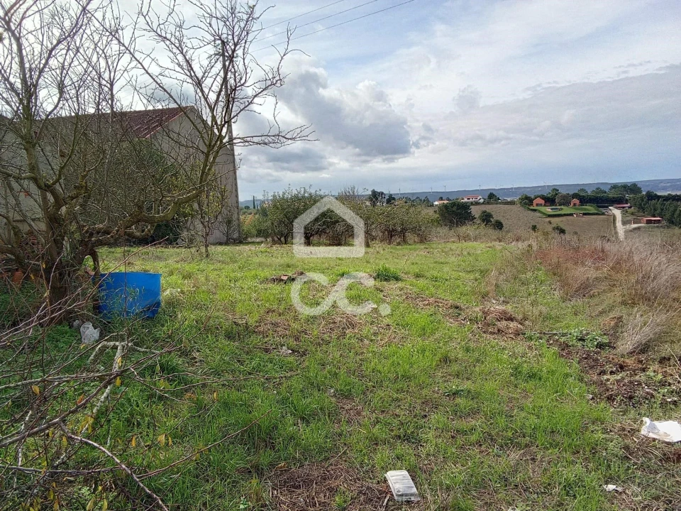 Terreno para Venda em Usseira Foto 4