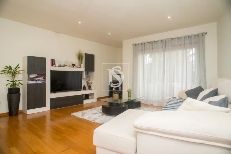 Apartamento T2 para Venda em Santa Marinha e São Pedro da Afurada Foto 1