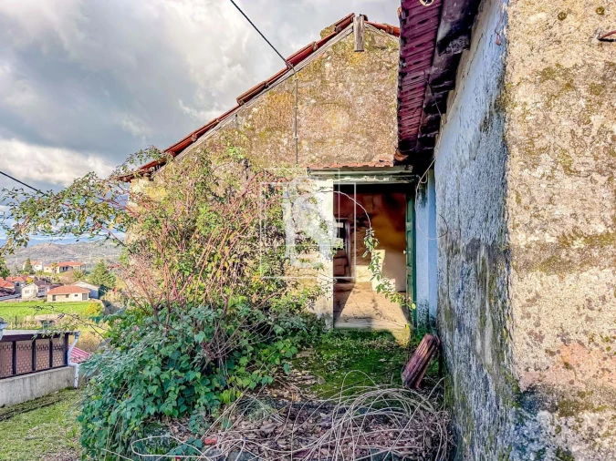 Moradia T2 para Venda em Paredes de Viadores e Manhuncelos Foto 4