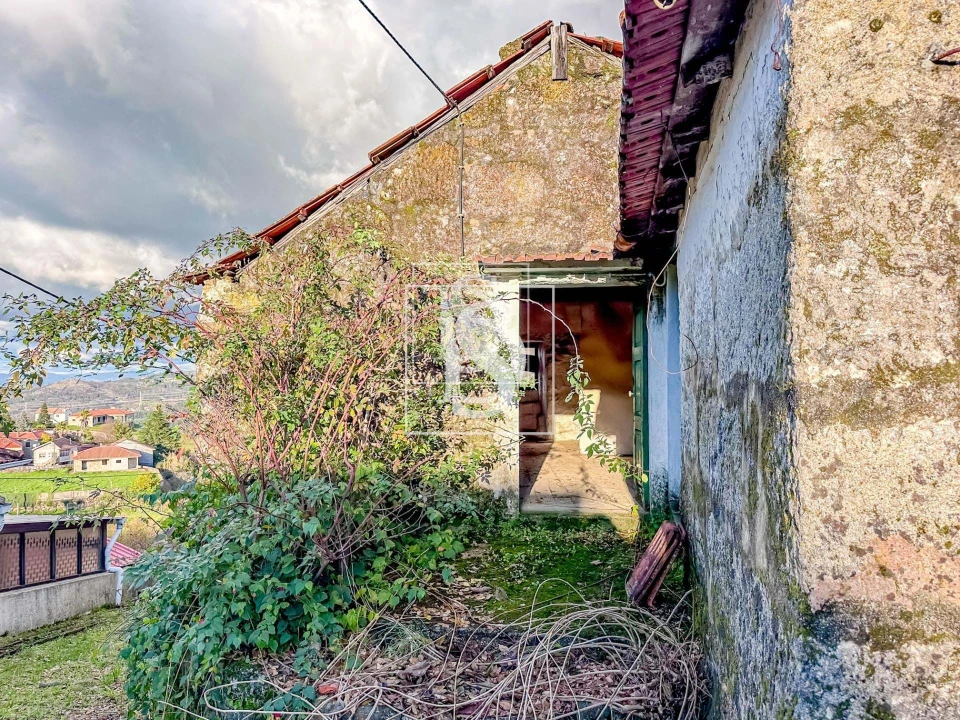 Moradia T2 para Venda em Paredes de Viadores e Manhuncelos Foto 4