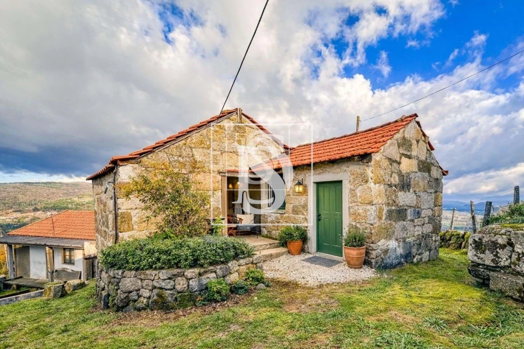 Moradia T2 para Venda em Paredes de Viadores e Manhuncelos Foto 4