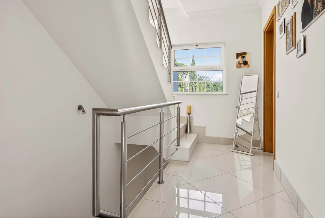 Moradia T4 para Venda em Quarteira Foto 32