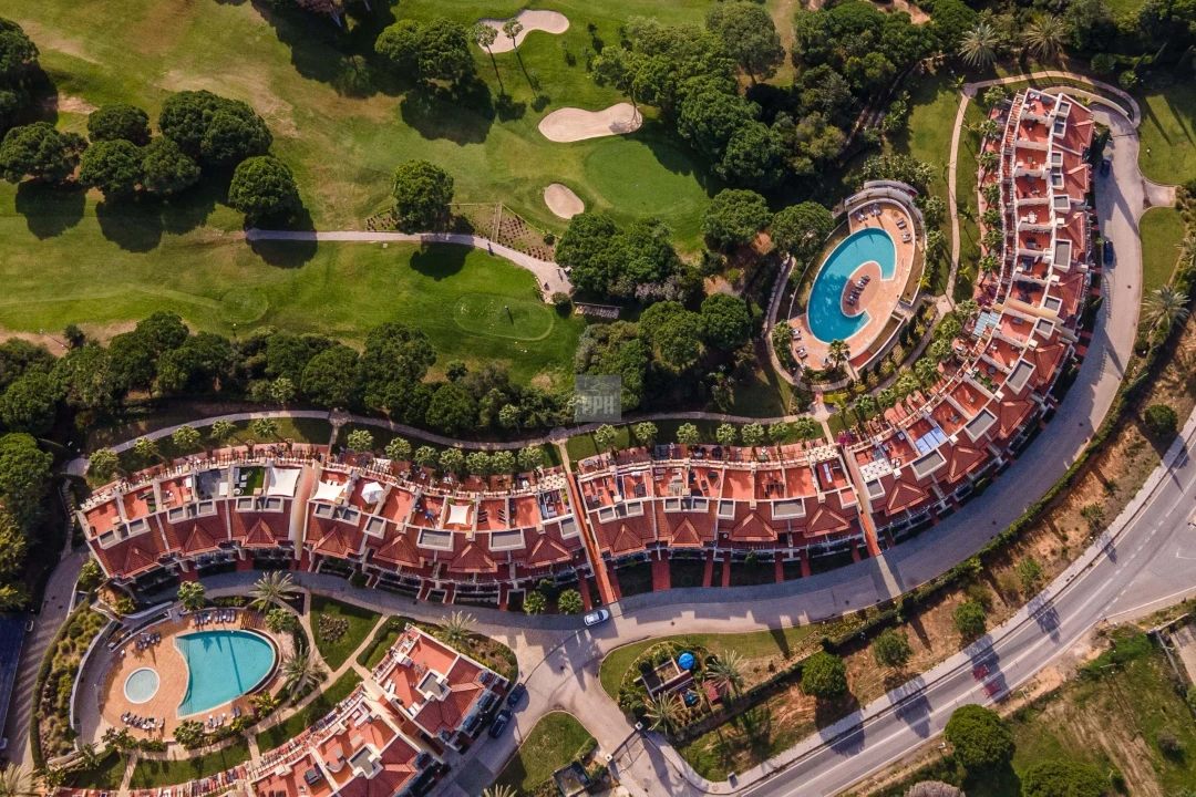 Moradia T4 para Venda em Quarteira Foto 3