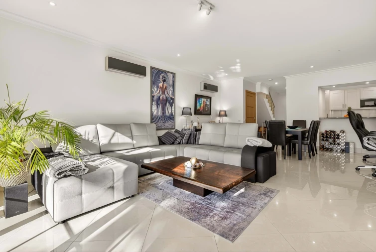 Moradia T4 para Venda em Quarteira Foto 19