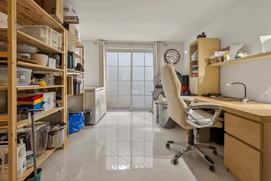 Moradia T4 para Venda em Quarteira Foto 34