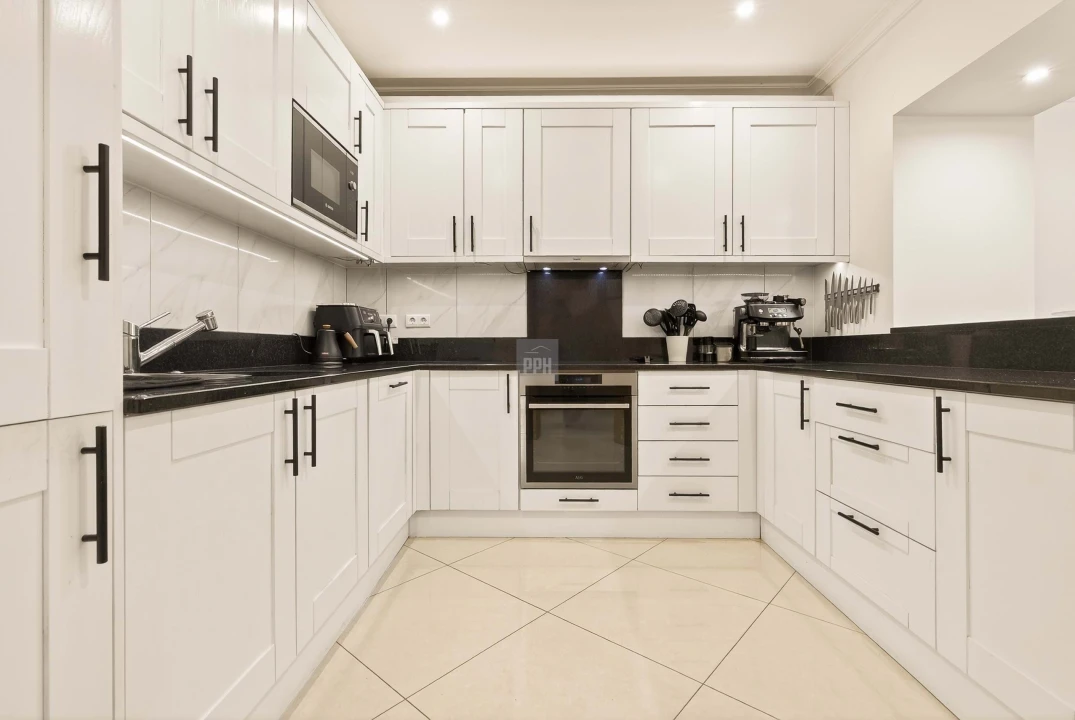 Moradia T4 para Venda em Quarteira Foto 12