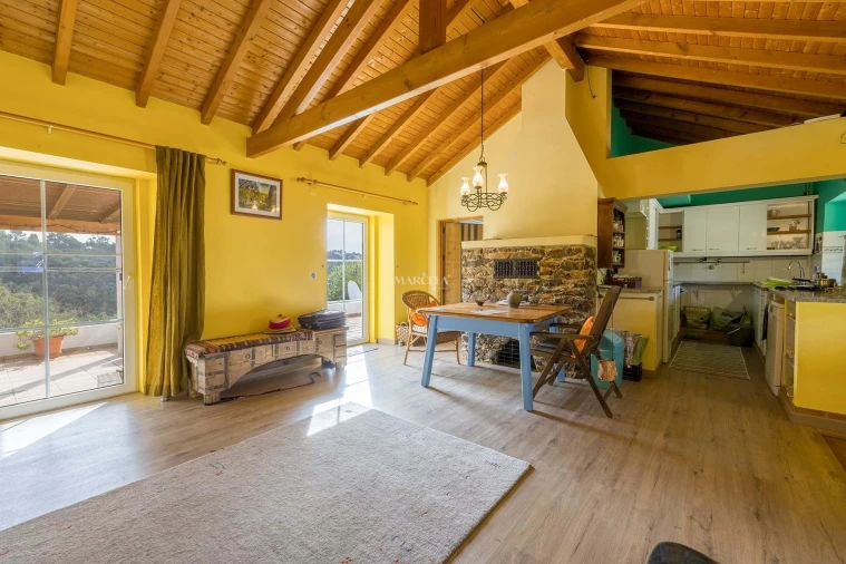 Moradia T2 para Venda em São Teotónio Foto 4