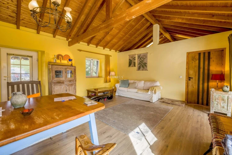 Moradia T2 para Venda em São Teotónio Foto 7