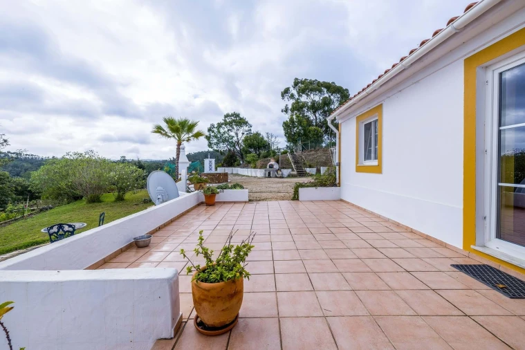 Moradia T2 para Venda em São Teotónio Foto 24