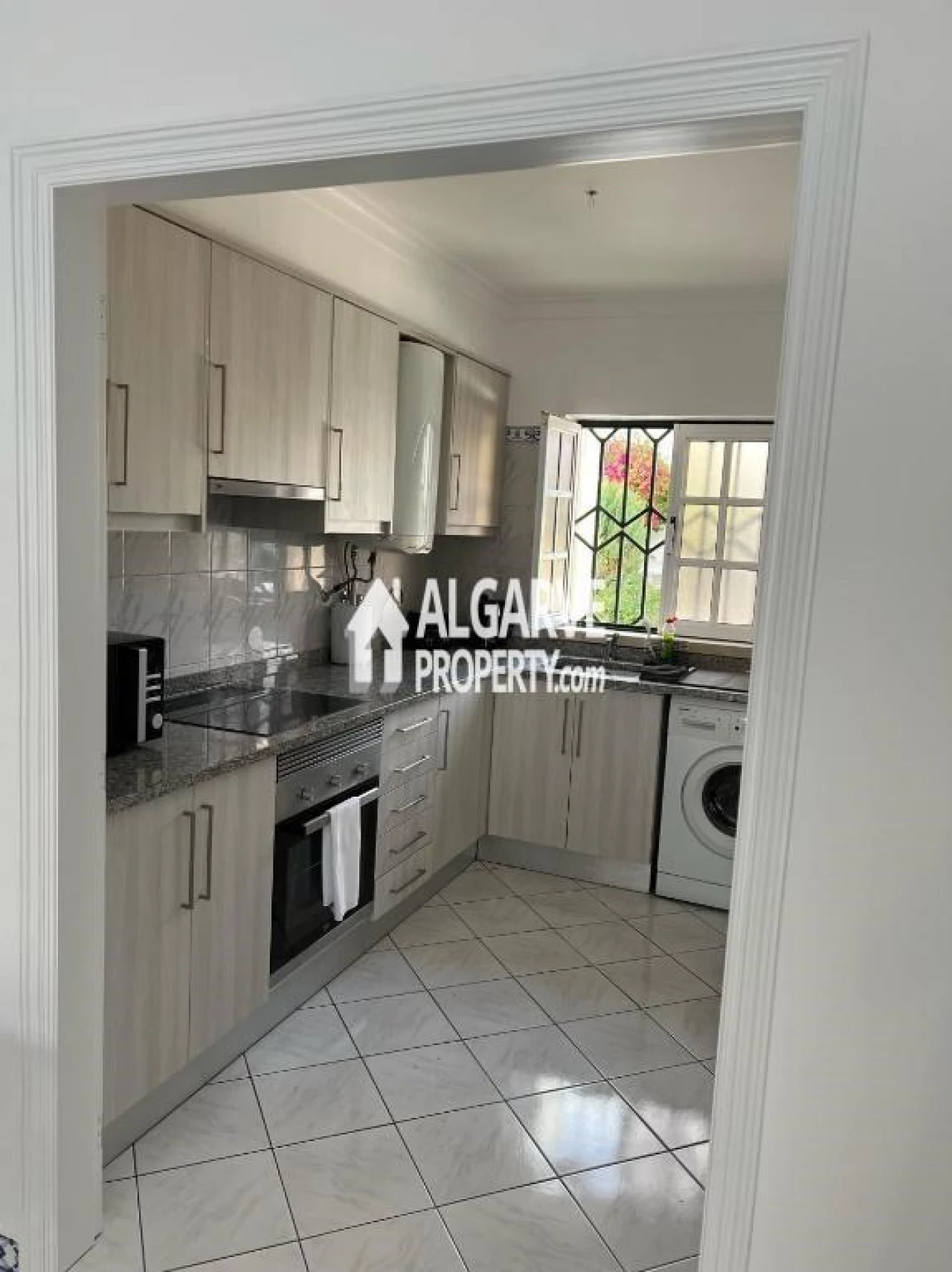 Moradia T2 para Venda em Quarteira Foto 3