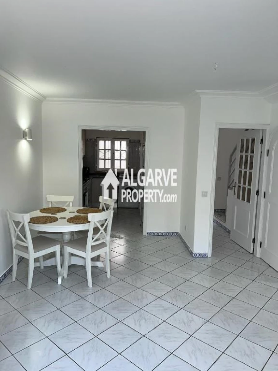 Moradia T2 para Venda em Quarteira Foto 17