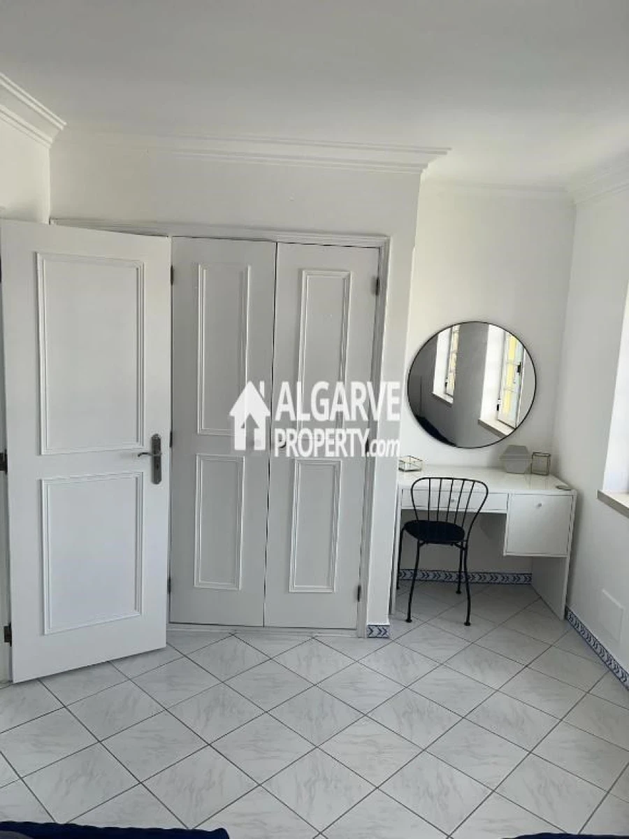 Moradia T2 para Venda em Quarteira Foto 11