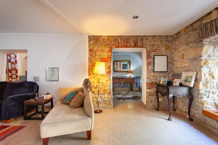 Moradia T4 para Venda em Santa Maria Maior Foto 9