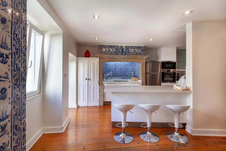 Moradia T4 para Venda em Santa Maria Maior Foto 13