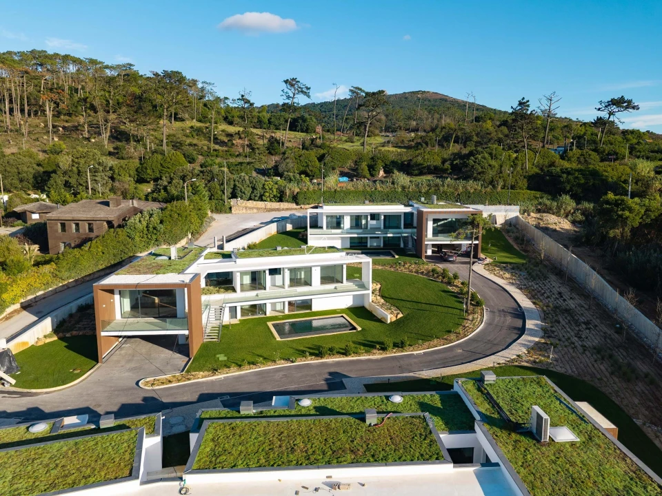 Moradia T5 para Venda em Colares Foto 1