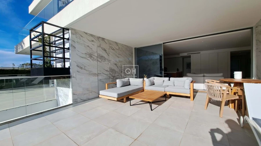 Apartamento T2 para Venda em Quarteira Foto 3