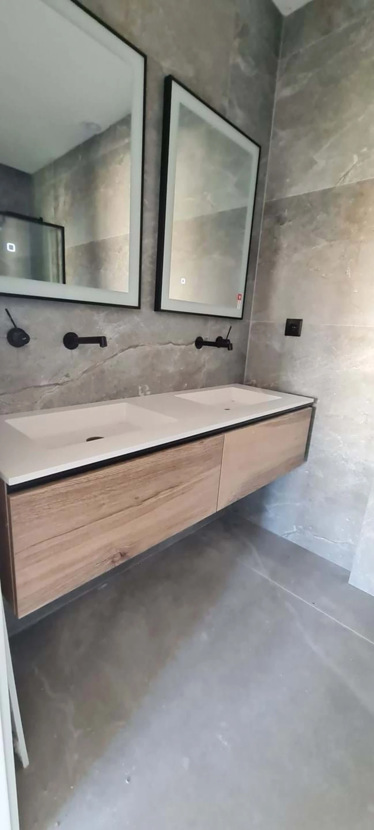 Apartamento T2 para Venda em Massamá e Monte Abraão Foto 20