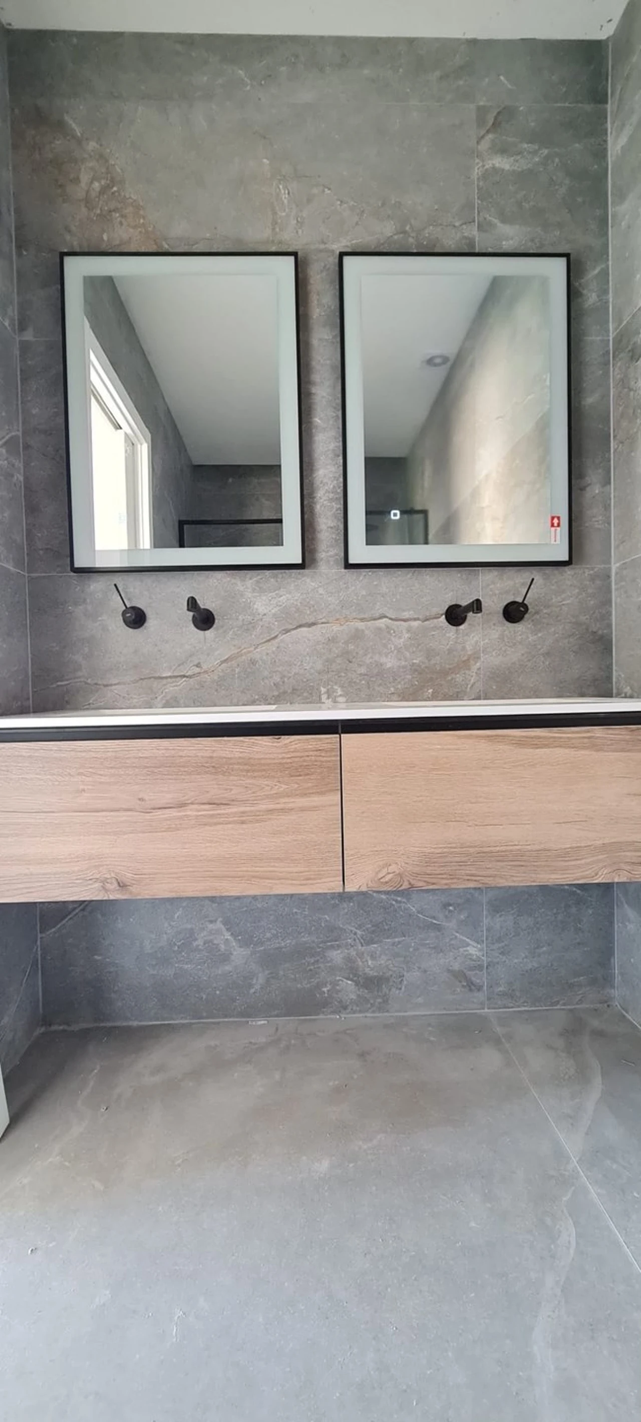 Apartamento T2 para Venda em Massamá e Monte Abraão Foto 18