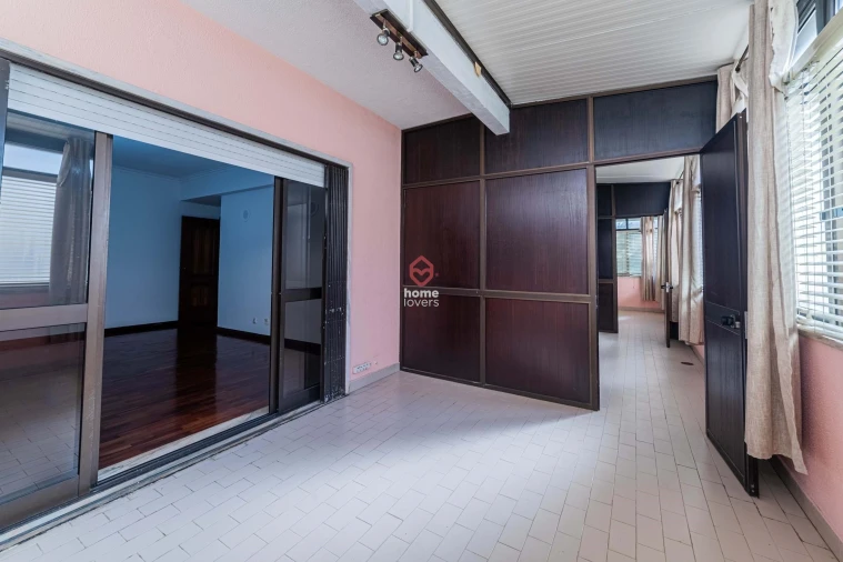 Apartamento T3 para Venda em Carnide Foto 19