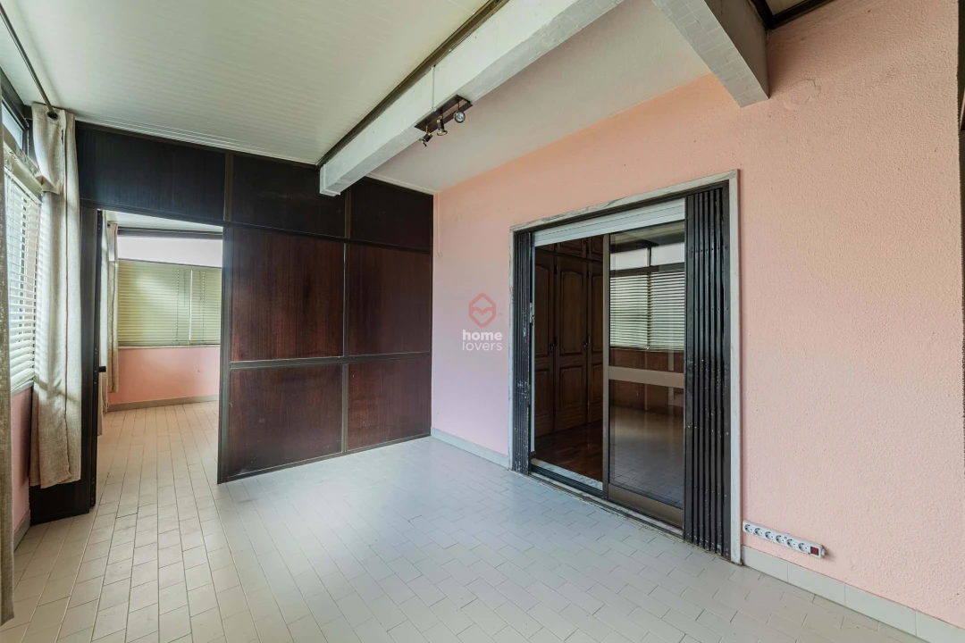 Apartamento T3 para Venda em Carnide Foto 17