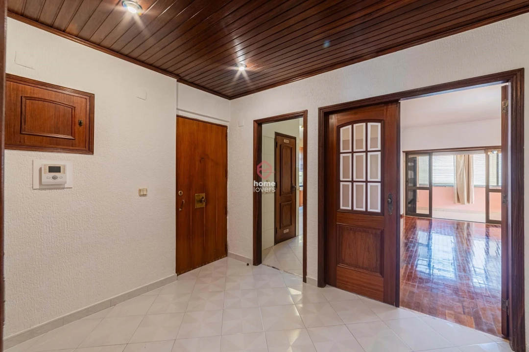 Apartamento T3 para Venda em Carnide Foto 20