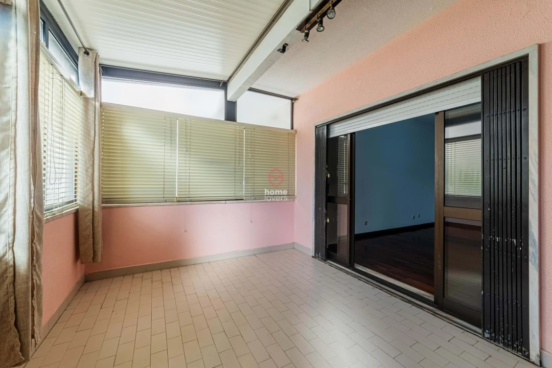 Apartamento T3 para Venda em Carnide Foto 18