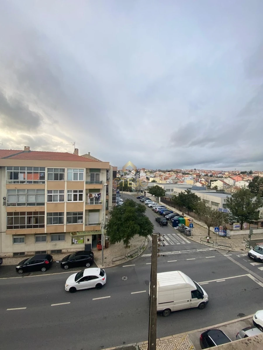 Apartamento T2 para Venda em Santa Iria de Azoia, São João da Talha e Bobadela Foto 16