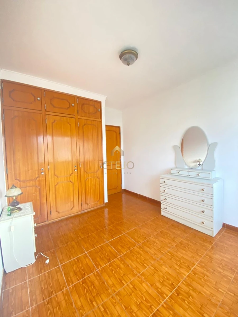 Apartamento T2 para Venda em Santa Iria de Azoia, São João da Talha e Bobadela Foto 12